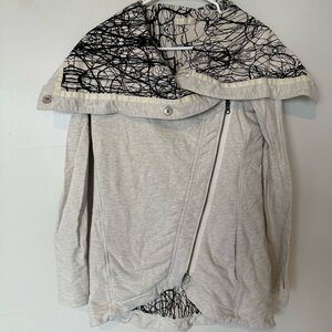 Cozy, Patterned, 2000’s lululemon Method Wrap